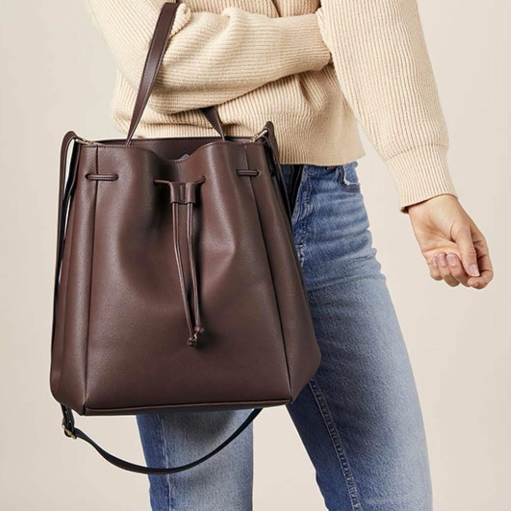 Thirty One Crossbody Bucket Bag - Cappuccino